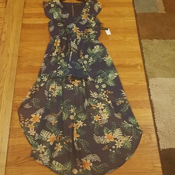 Summer dress - Picture 2 of 6